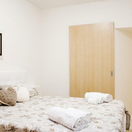 סירקוזה Rosa Holiday Home מראה חיצוני תמונה