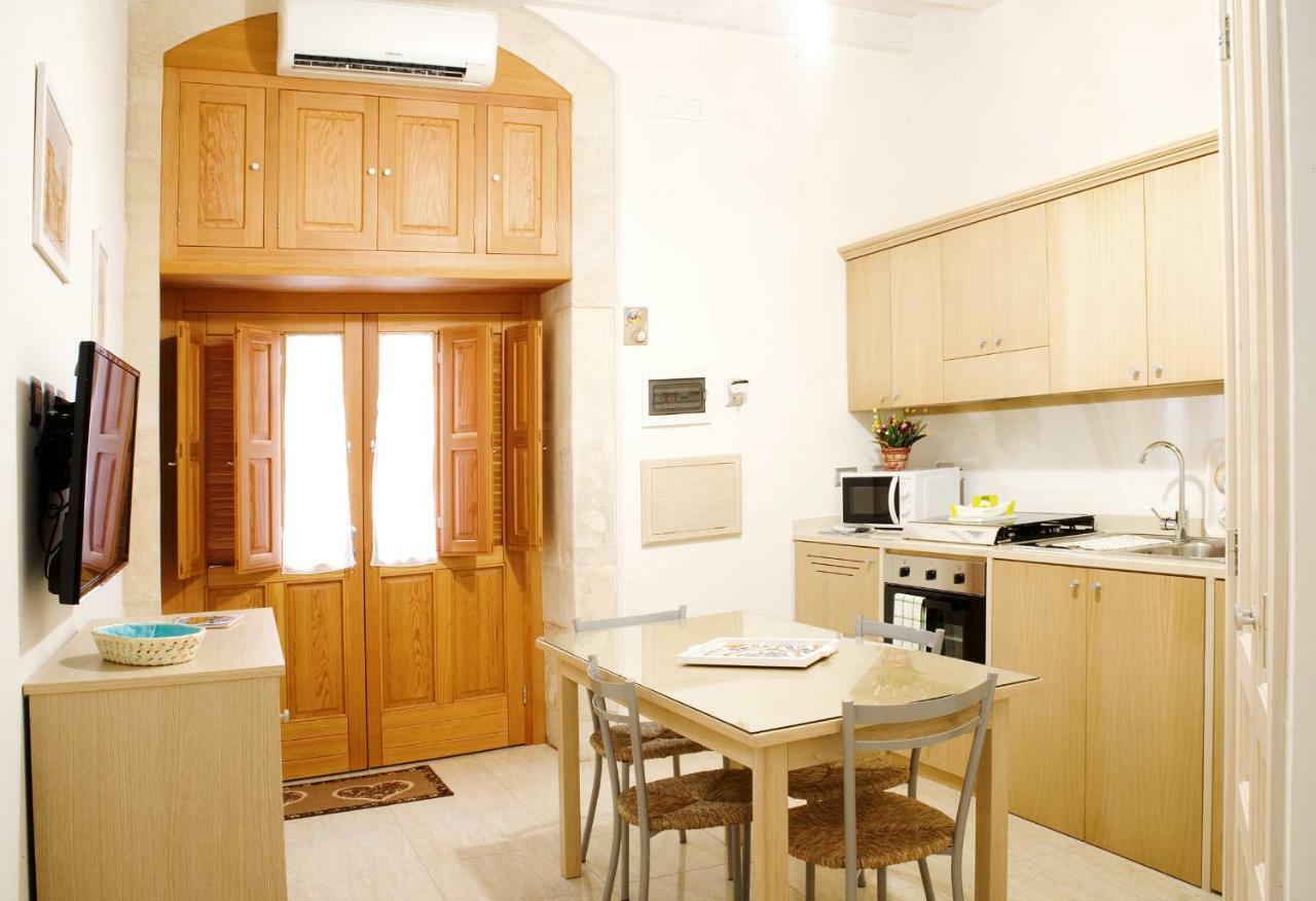 סירקוזה Rosa Holiday Home מראה חיצוני תמונה