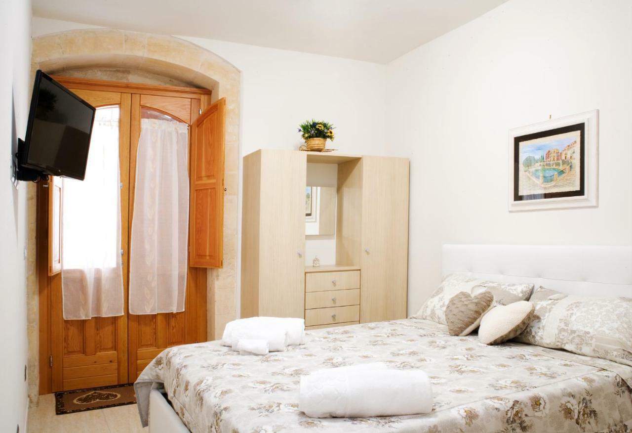 סירקוזה Rosa Holiday Home מראה חיצוני תמונה